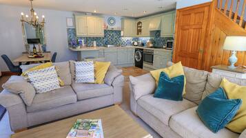 Cottage | Living area