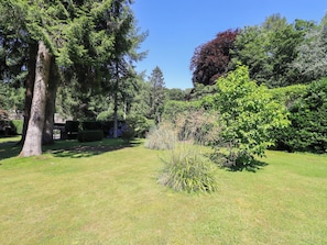Cottage | Property grounds