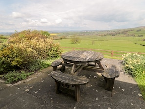 Cottage | Outdoor dining