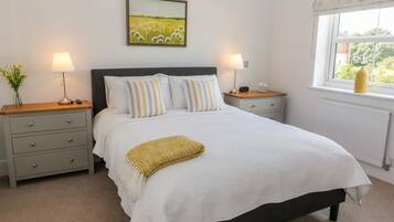 Cottage | 1 bedroom, individually decorated, individually furnished, free WiFi