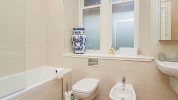 Cottage | Bathroom | Shower