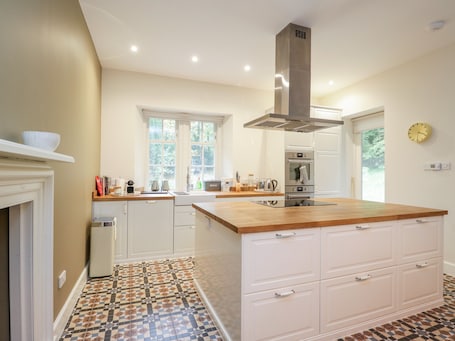 Cottage | Interior