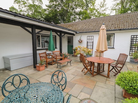 Cottage | Balcony