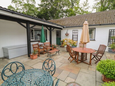 Quiet Waters Cottage