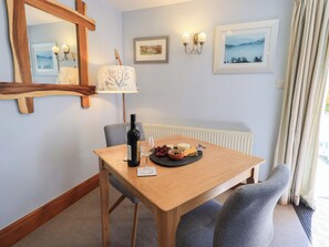 Dining - Lakeside Cottage (Windermere)