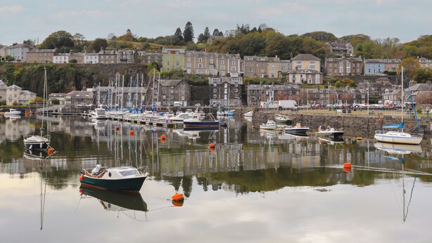 Unclassified image, 1 of 25, button - The Old Cornhill (Porthmadog)