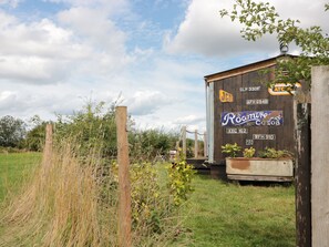 Cottage | Interior - Crows Cabin (Gloucester)