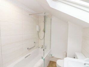 Cottage | Bathroom