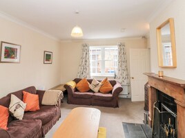 Cottage | Living area