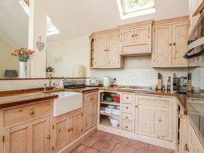 Cottage | Dapur pribadi | Mesin pencuci piring, ketel listrik, dan pemanggang roti