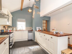 Ferienhaus | Eigene Küche | Kühlschrank, Geschirrspüler, Kochgeschirr/Geschirr/Besteck