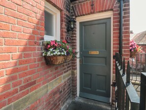 Exterior - The Old School House (Scarborough)