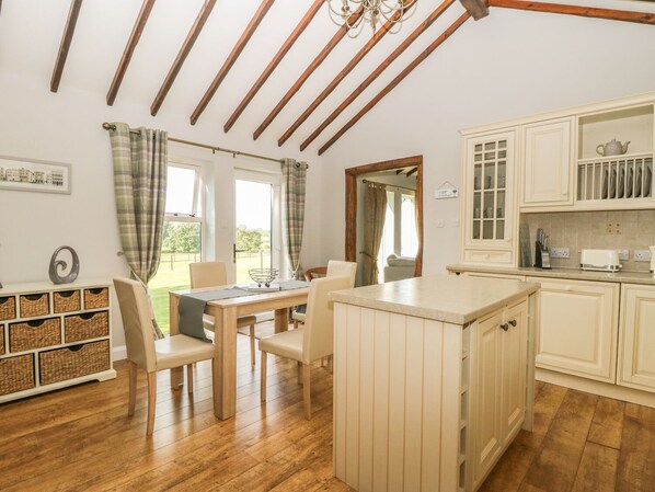 Cottage | Interior - The Barn at Orchard Farm (York)