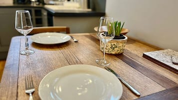 Cottage | Dining