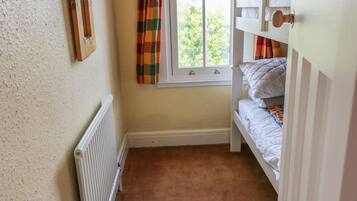 Cottage | 3 bedrooms, individually decorated, individually furnished, free WiFi