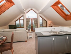 Cottage | 3 bedrooms, individually decorated, individually furnished, free WiFi