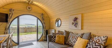 Cottage | Interior