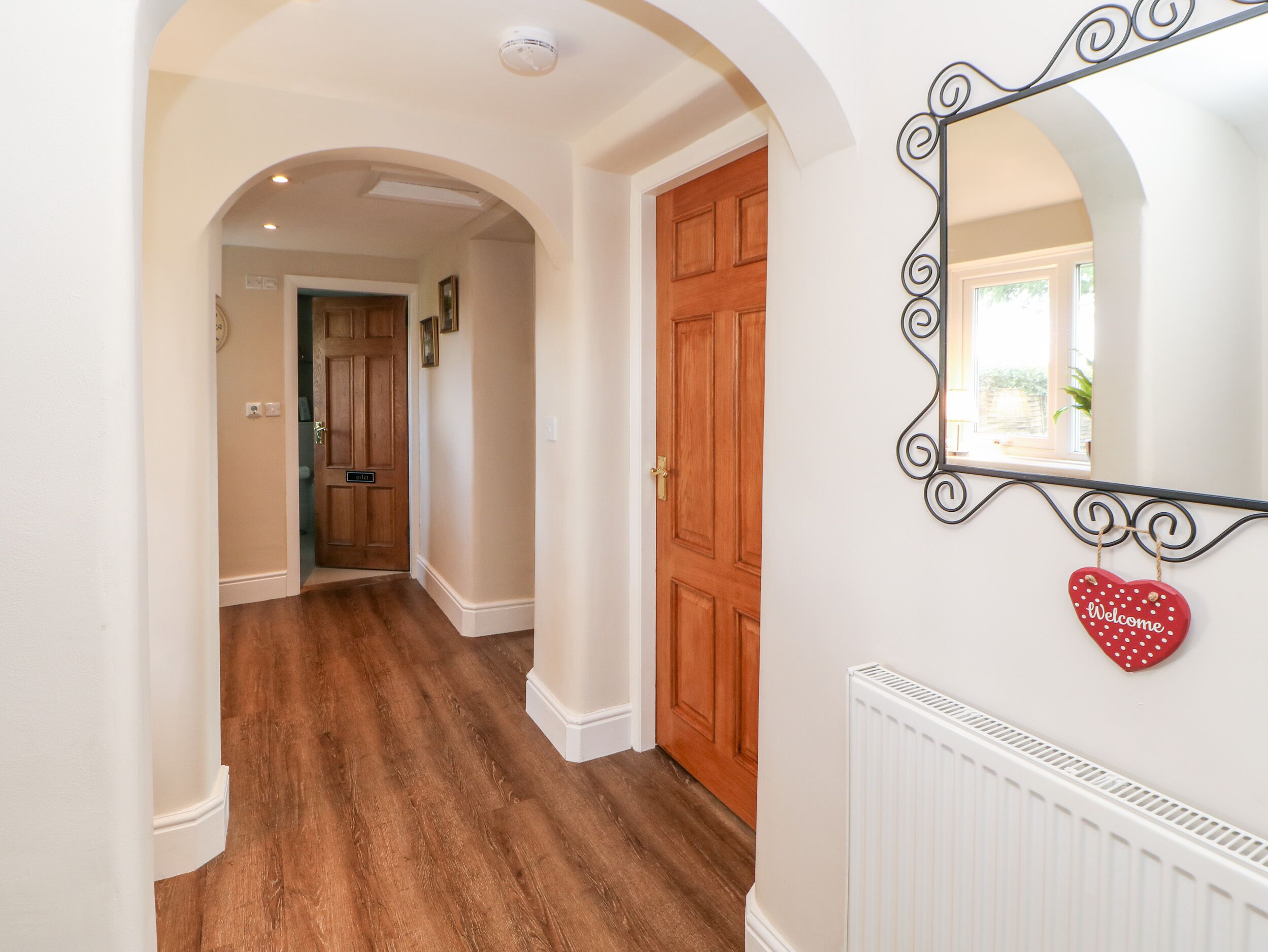 1 habitación, decoración personalizada y muebles diferentes 