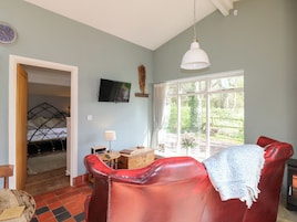 1 habitación, decoración personalizada y muebles diferentes