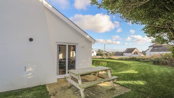 Cottage | Balcony