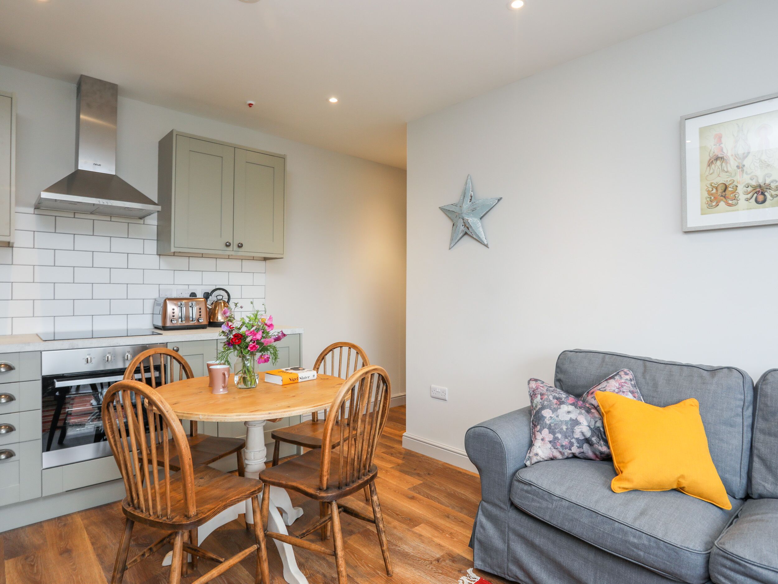 Cottage | Living room | TV