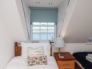 2 bedrooms, individually decorated, individually furnished, free WiFi