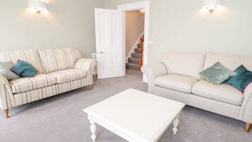 Cottage | Living room