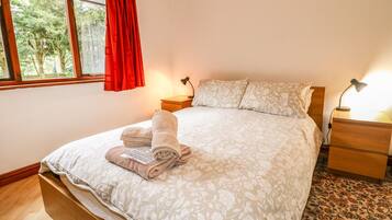 Cottage | 5 bedrooms, individually decorated, individually furnished, free WiFi