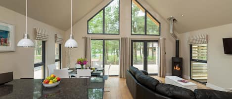 Cottage | Living area | TV, DVD player