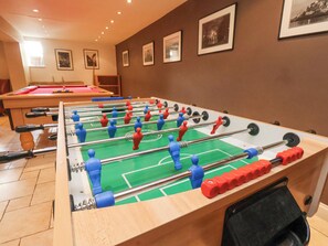 Cottage | Games room - 12 St Hilda's (Whitby)