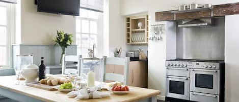 Cottage | Interior