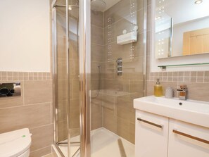 Cottage | Badkamer | Een douche