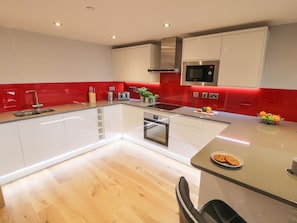 Cottage | Cuisine privée | Micro-ondes, lave-vaisselle, chaise haute
