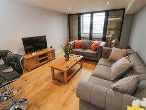 Cottage | Interior - Olton Hall @ Engine Shed (Whitby)