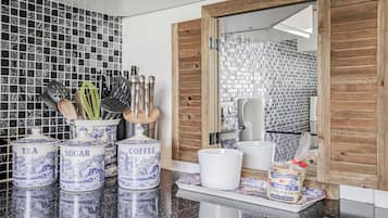 Cottage | Bathroom | Shower