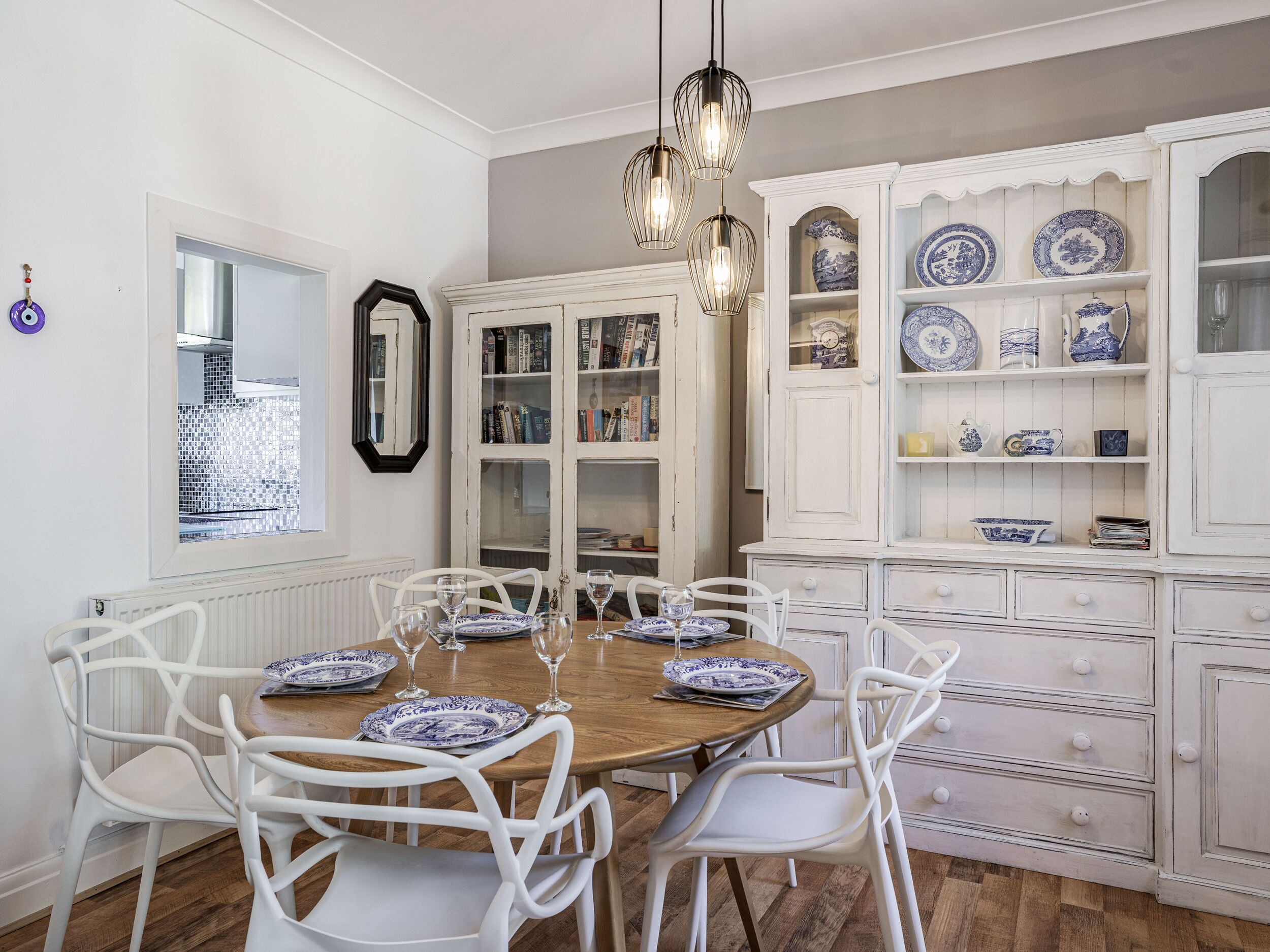 Cottage | Interior