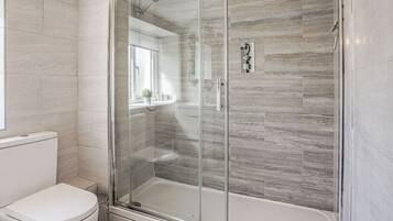 Cottage | Bathroom | Shower