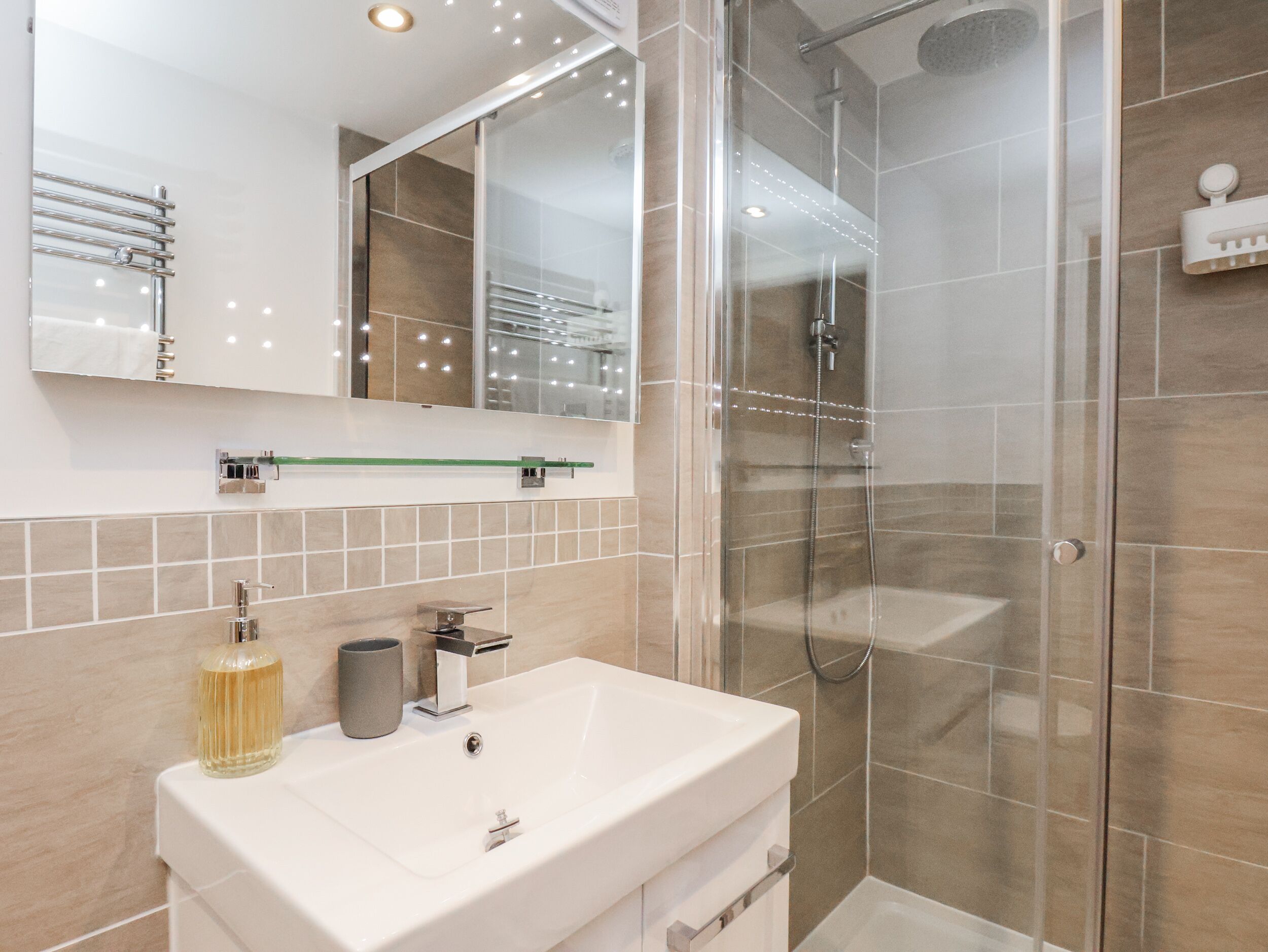 Cottage | Bathroom | Shower