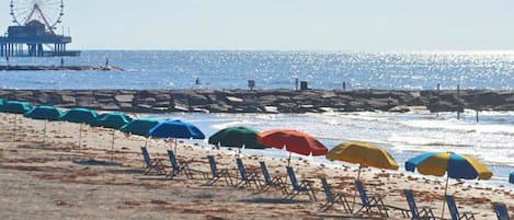 Perto da praia, toalhas de praia