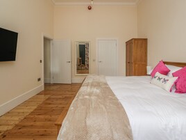 Cottage | 1 bedroom, individually decorated, individually furnished