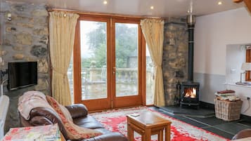 Cottage | Woonkamer | Televisie