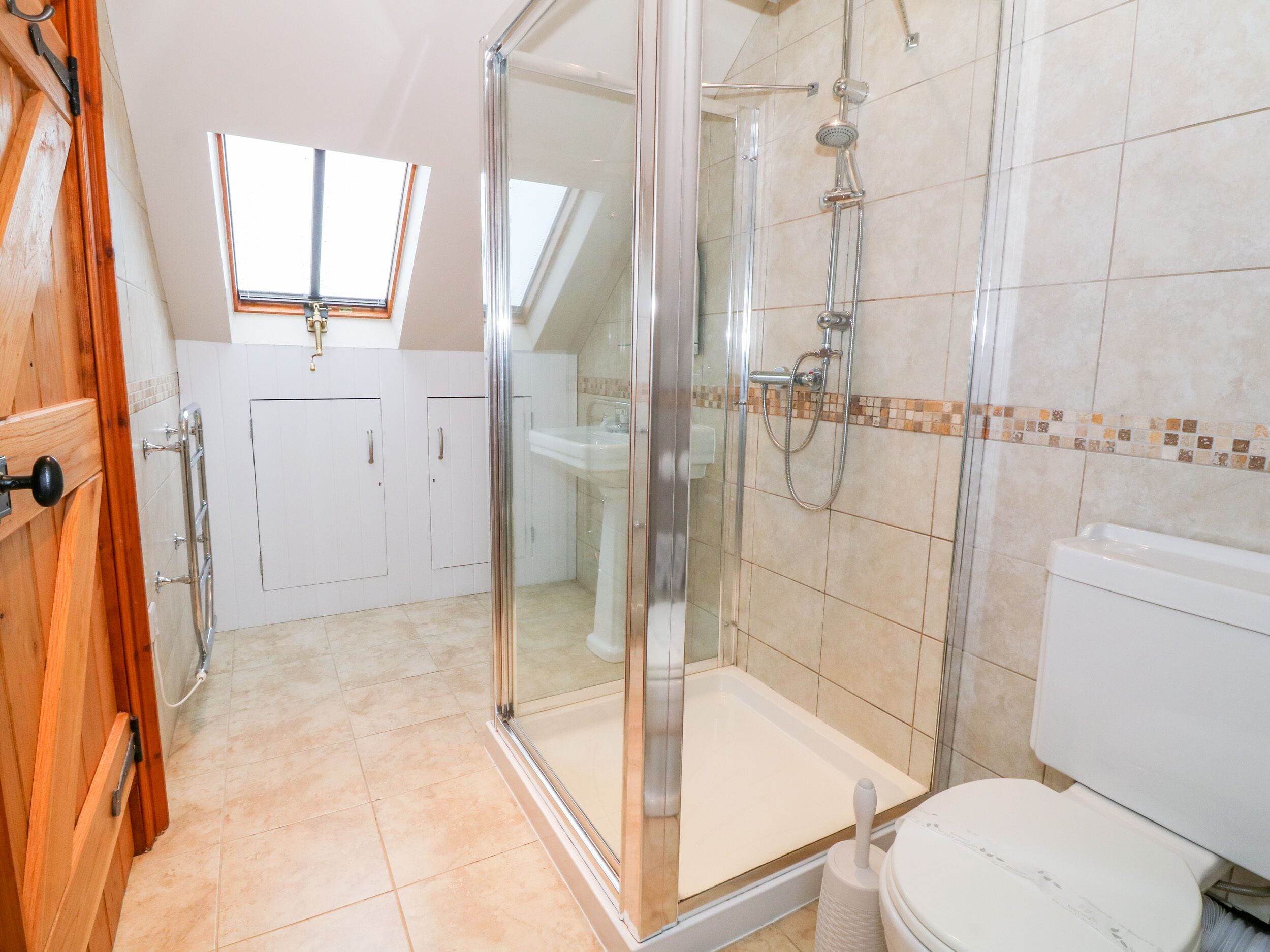 Cottage | Bathroom | Shower