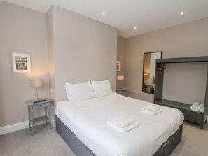 7 bedrooms, individually decorated, individually furnished, free WiFi