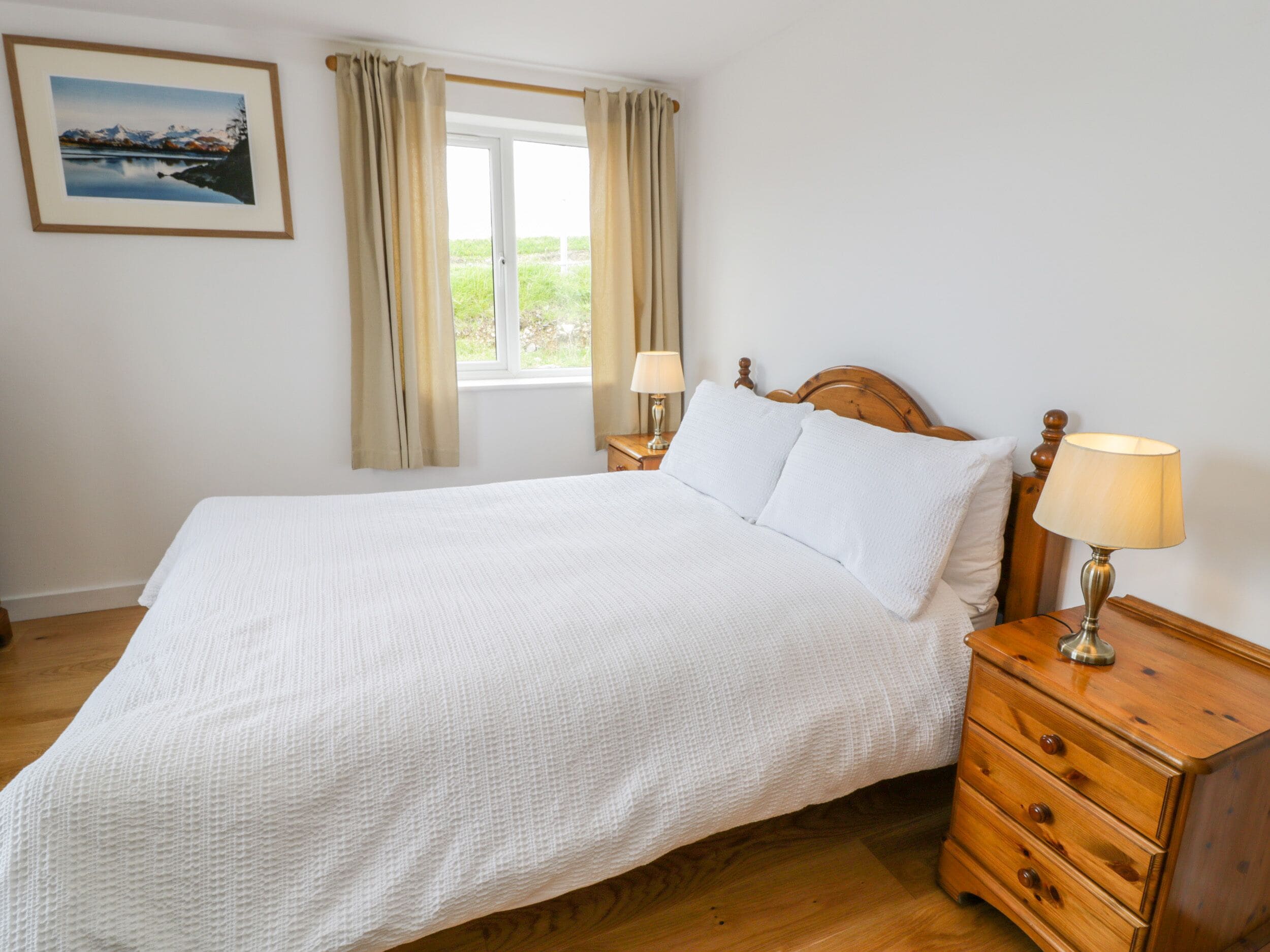 Cottage | 3 bedrooms, individually decorated, individually furnished