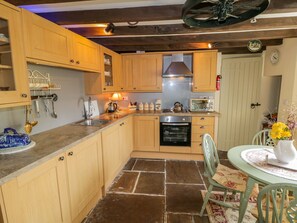 Cottage | Private kitchen | Microwave, cookware/dishes/utensils - Old Stables Cottage (Saltburn-by-the-Sea)