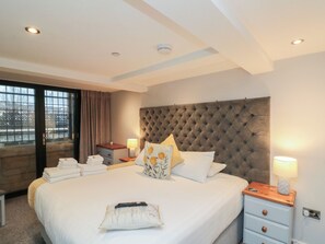 1 bedroom, individually decorated, individually furnished, free WiFi - Blue Peter @ Engine Shed (Whitby)