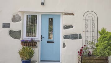 Cottage | Exterior detail