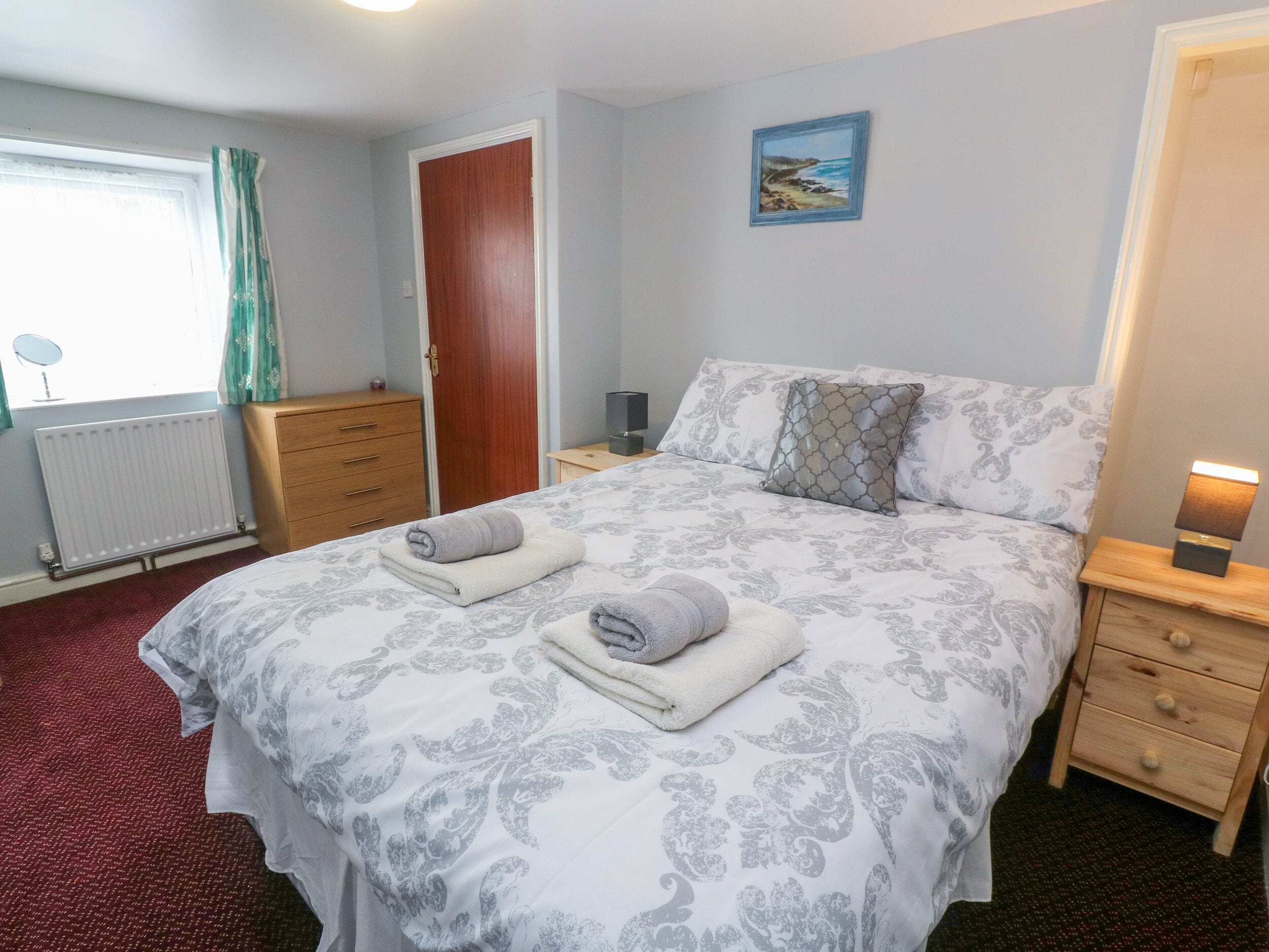 Cottage | 2 bedrooms, individually decorated, individually furnished, free WiFi