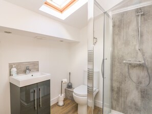 Cottage | Bathroom