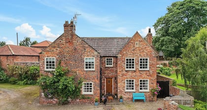 Manor Cottage